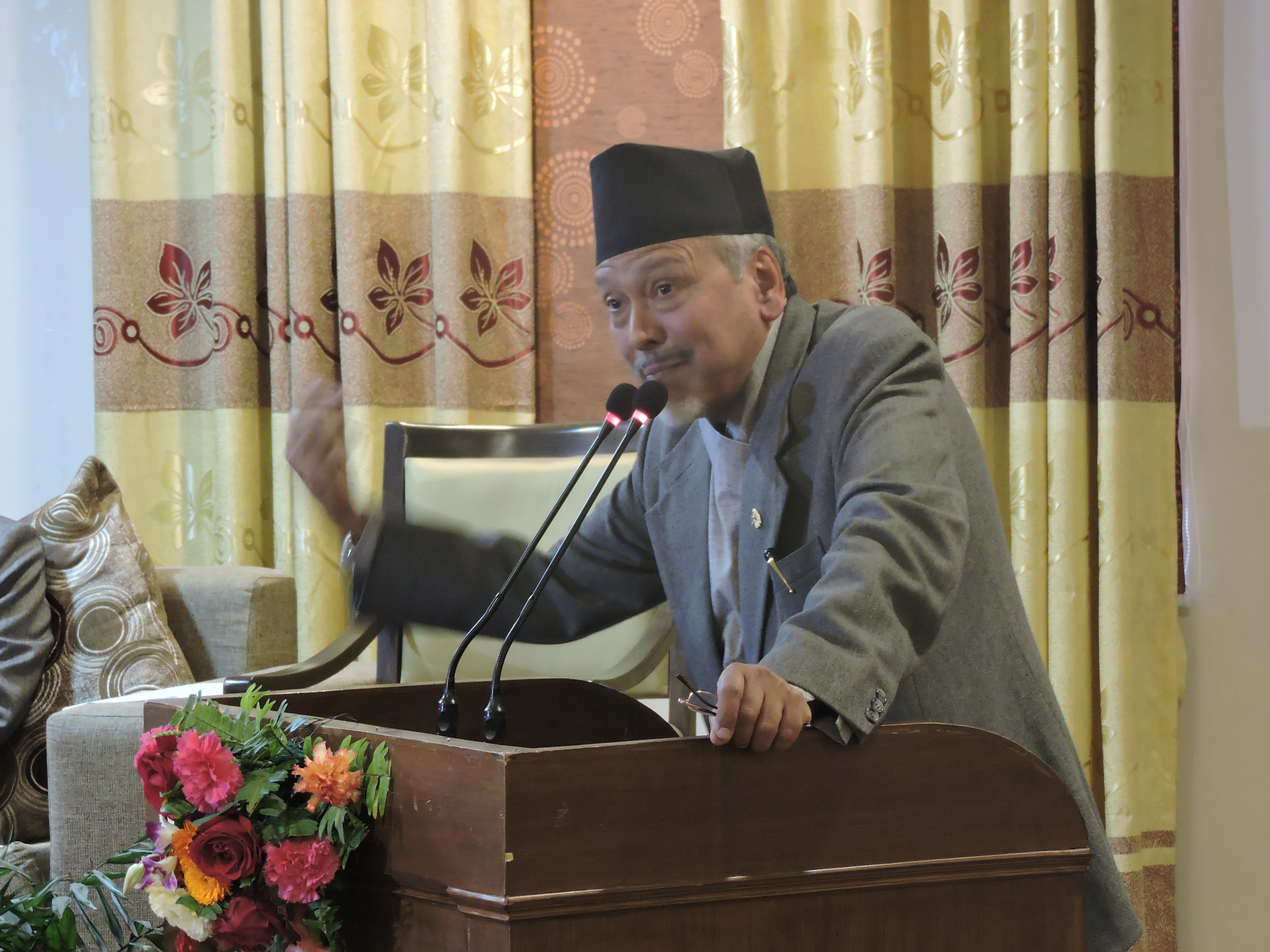 विष्णुहरि नेपाल महामना मालवीय मिशन नेपाल के सलाहकार एवं पूर्व राजदूत हैं